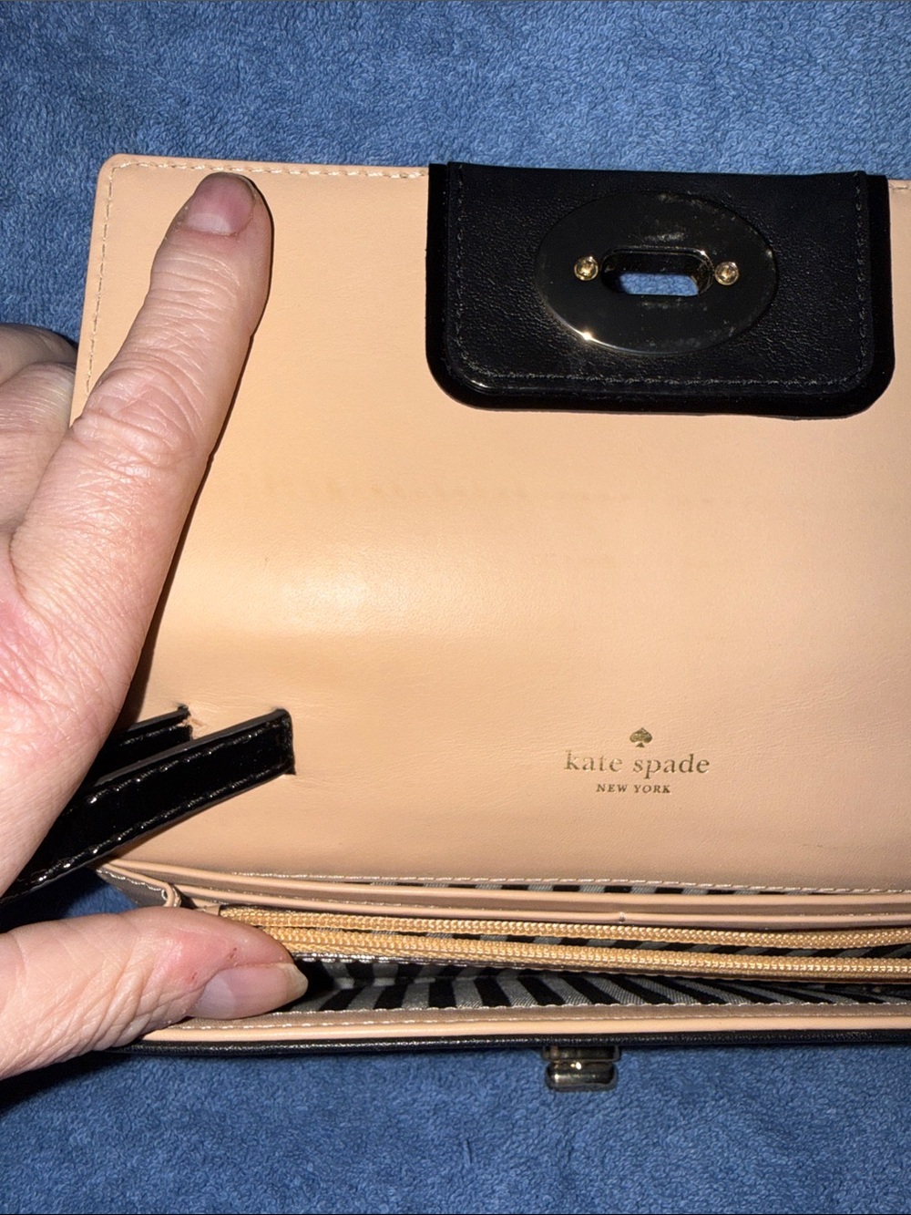 LOW START!!! Kate Spade Black Leather Wristlet Clutch with Silver-Tone Turn Lock - Picture 3 of 5